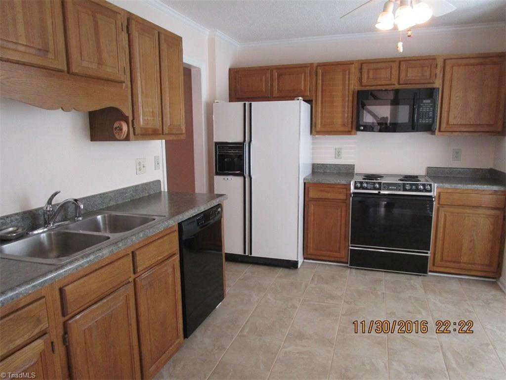 1704 Ternberry Rd, High Point, NC 27262 photo 6