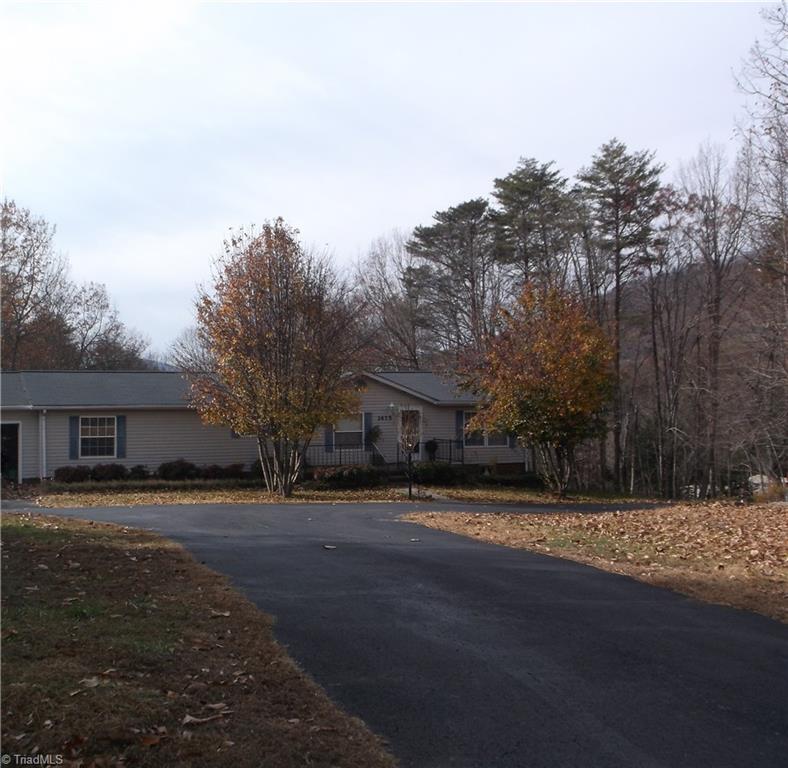 1475 Marshall Smith Rd, King, NC 27021 photo 2