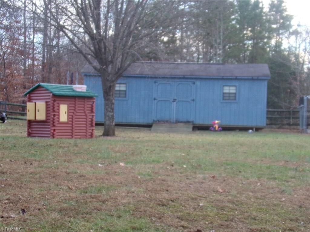 6565 Abigail Dr, Trinity, NC 27370 photo 4