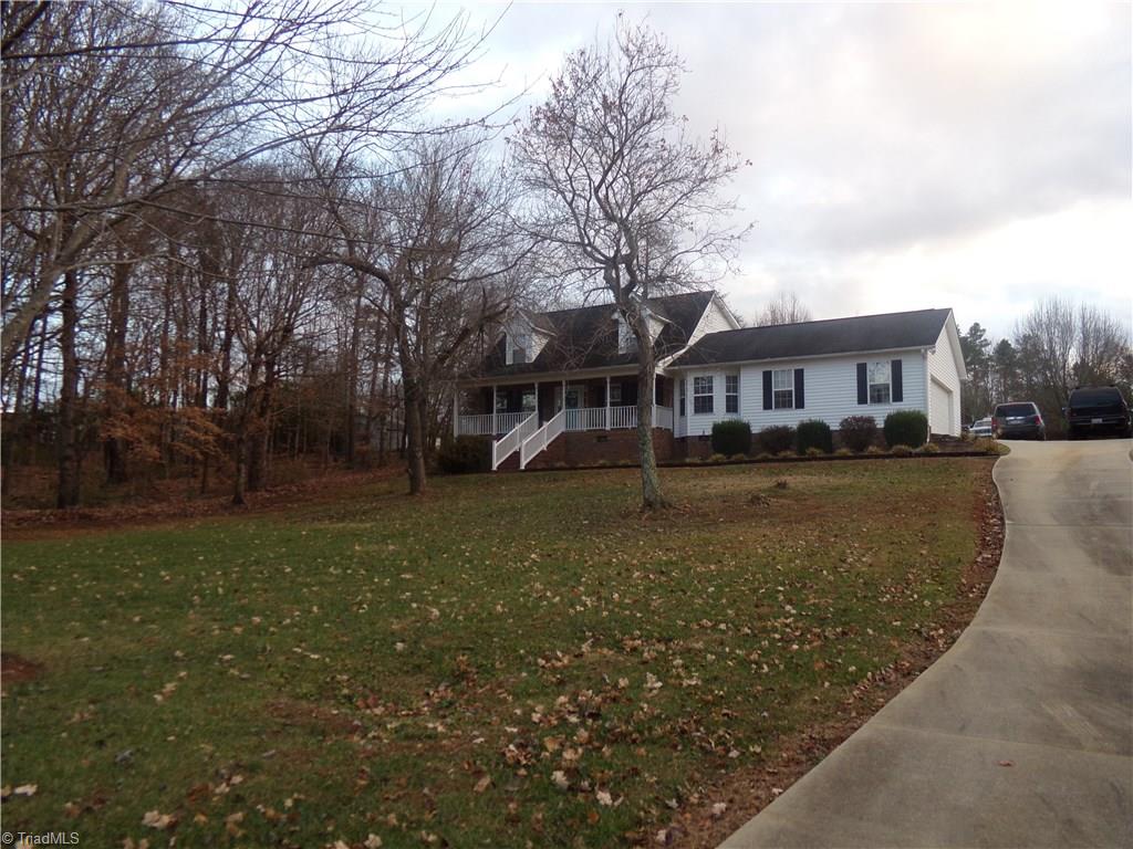 6565 Abigail Dr, Trinity, NC 27370 photo 1