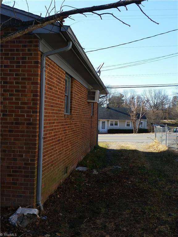 626 South Rd, High Point, NC 27262 photo 2