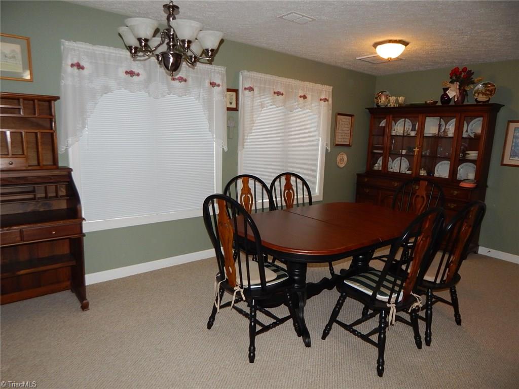174 Brook Hill Ct, Elkin, NC 28621 photo 5