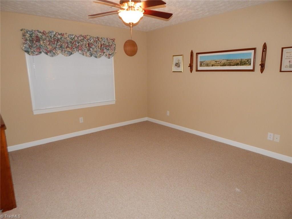 174 Brook Hill Ct, Elkin, NC 28621 photo 9