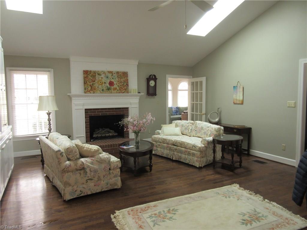 117 Juniper Cir, Advance, NC 27006 photo 4