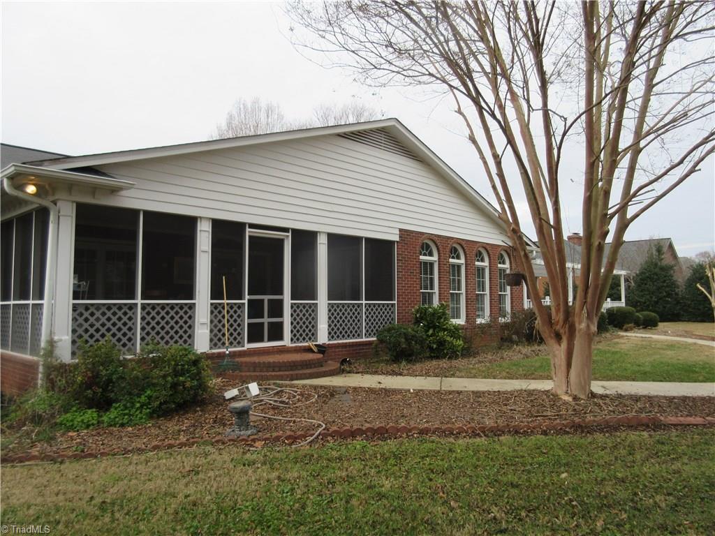 117 Juniper Cir, Advance, NC 27006 photo 2