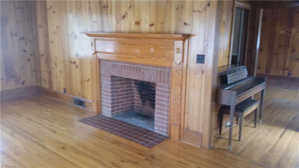 1327 Austin Traphill Rd, Elkin, NC 28621 photo 3