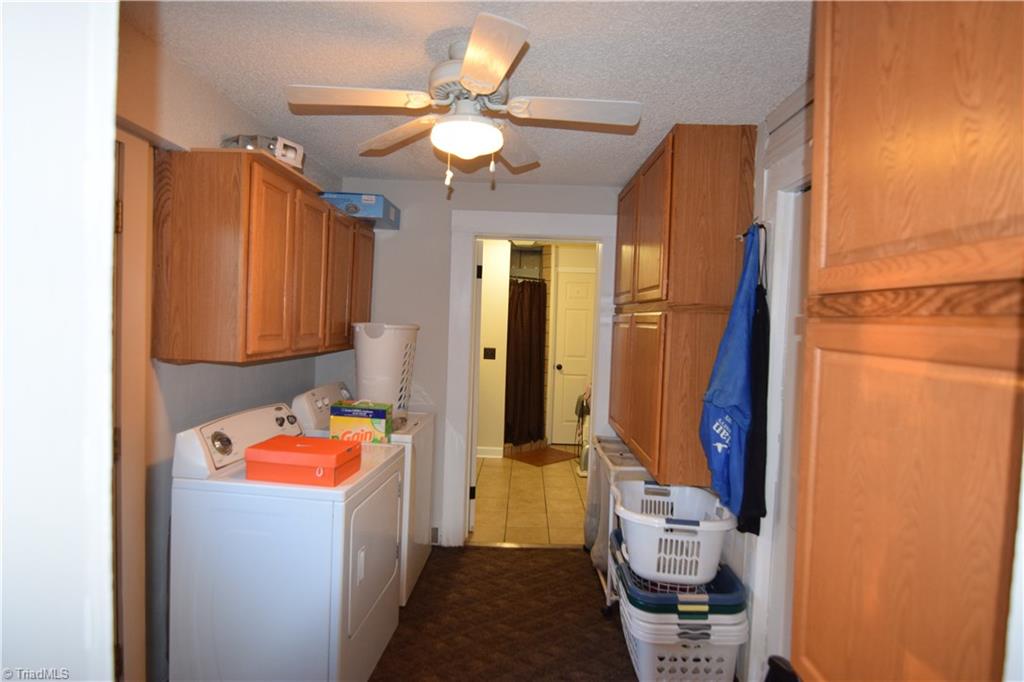 409 E Main St, Pilot Mountain, NC 27041 photo 7