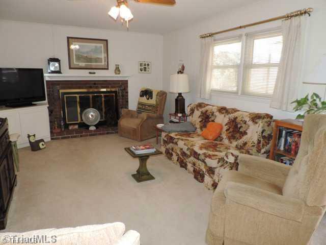 3915 Johnson St, High Point, NC 27265 photo 4