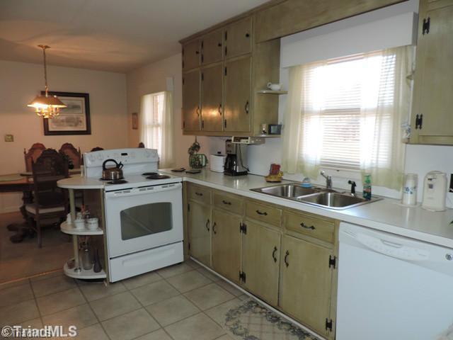 3915 Johnson St, High Point, NC 27265 photo 6