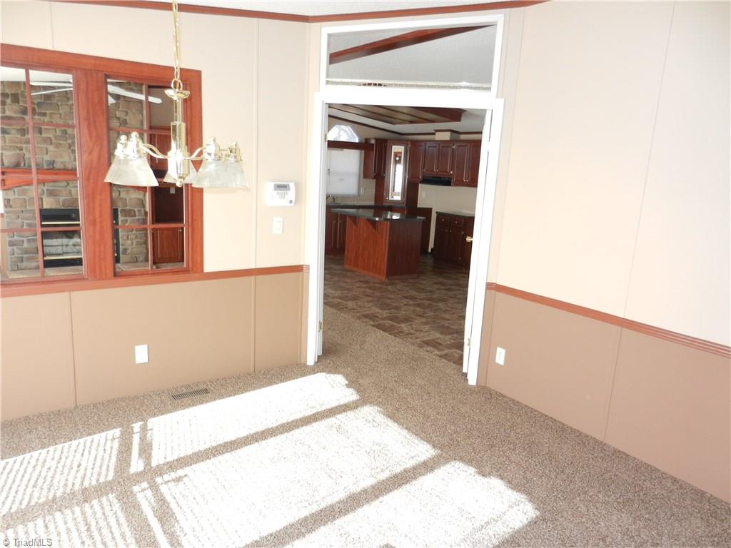 6894 Wright Rd, Thomasville, NC 27360 photo 11