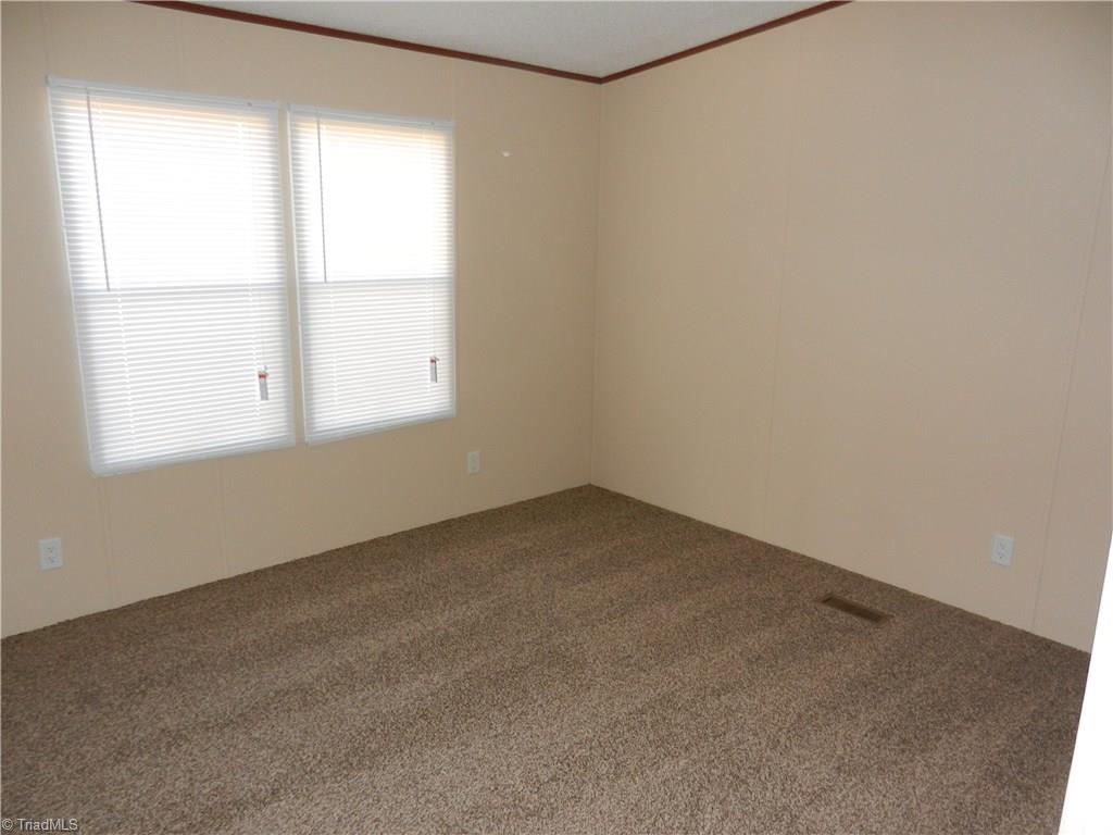 6894 Wright Rd, Thomasville, NC 27360 photo 10