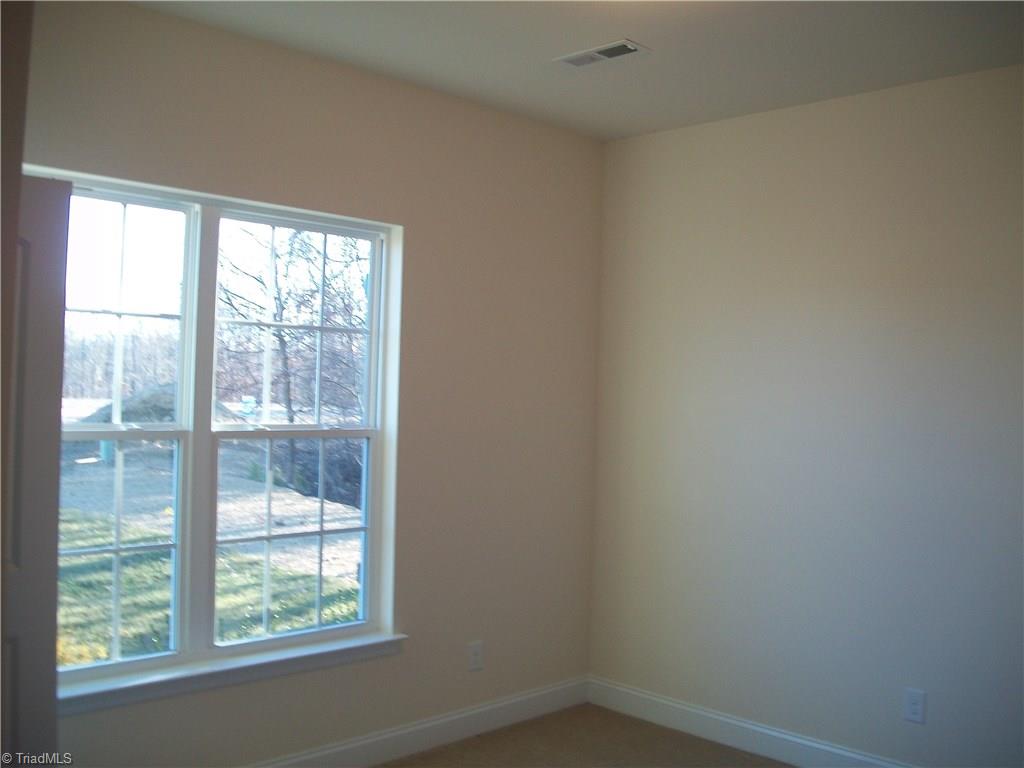 778 Forester Ct, High Point, NC 27265 photo 3