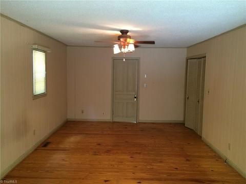 346 E Collins Ln, Dobson, NC 27017 photo 16