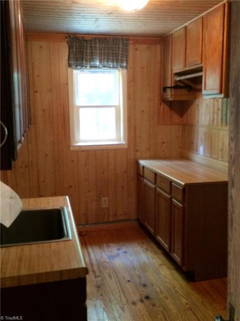 346 E Collins Ln, Dobson, NC 27017 photo 23