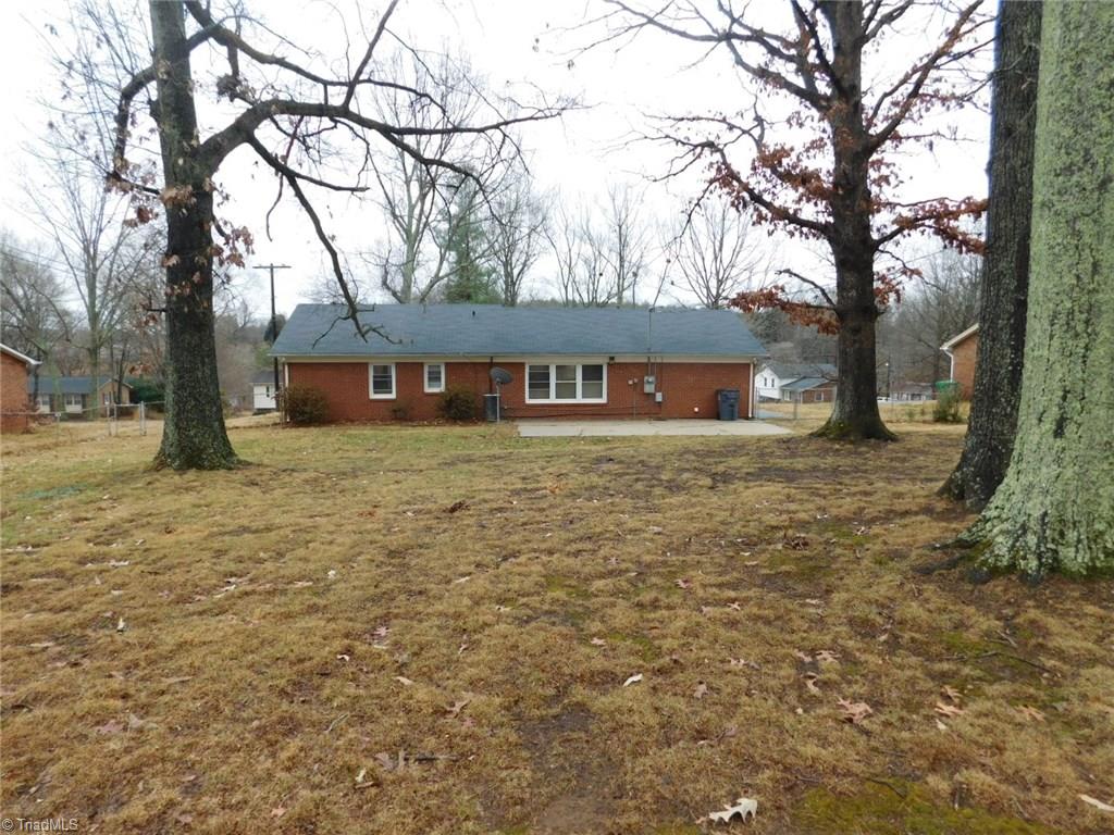 309 Logan Ct, King, NC 27021 photo 3