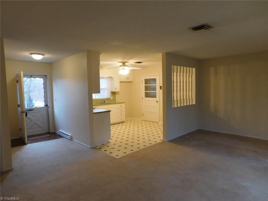 309 Logan Ct, King, NC 27021 photo 9