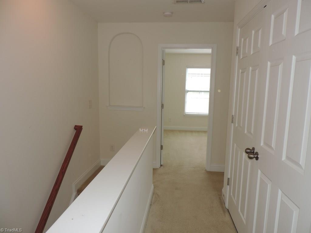 3760 Shadow Ridge Dr, High Point, NC 27265 photo 9