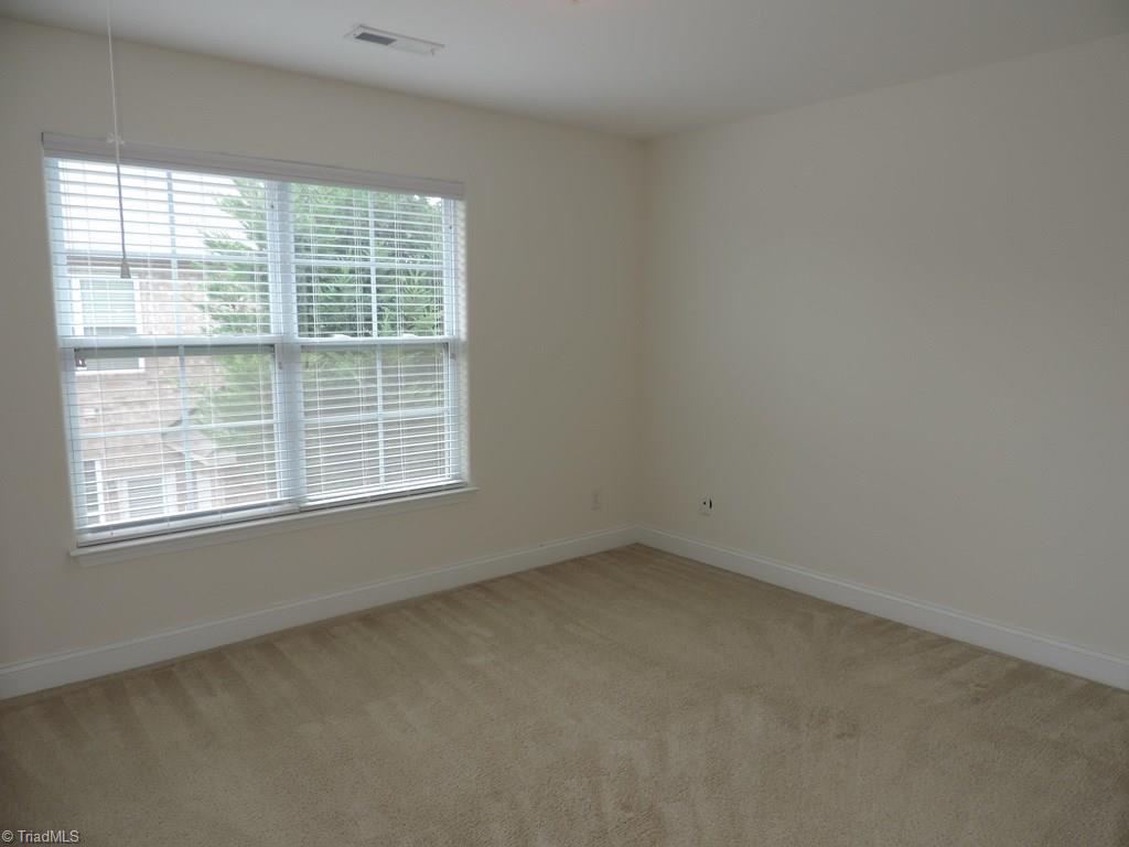 3760 Shadow Ridge Dr, High Point, NC 27265 photo 13
