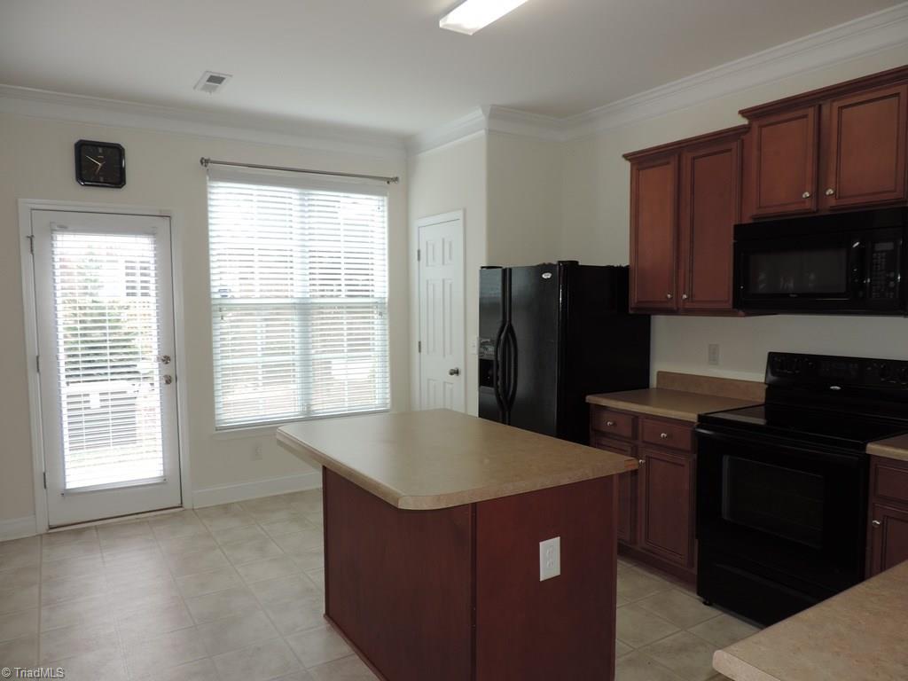 3760 Shadow Ridge Dr, High Point, NC 27265 photo 7
