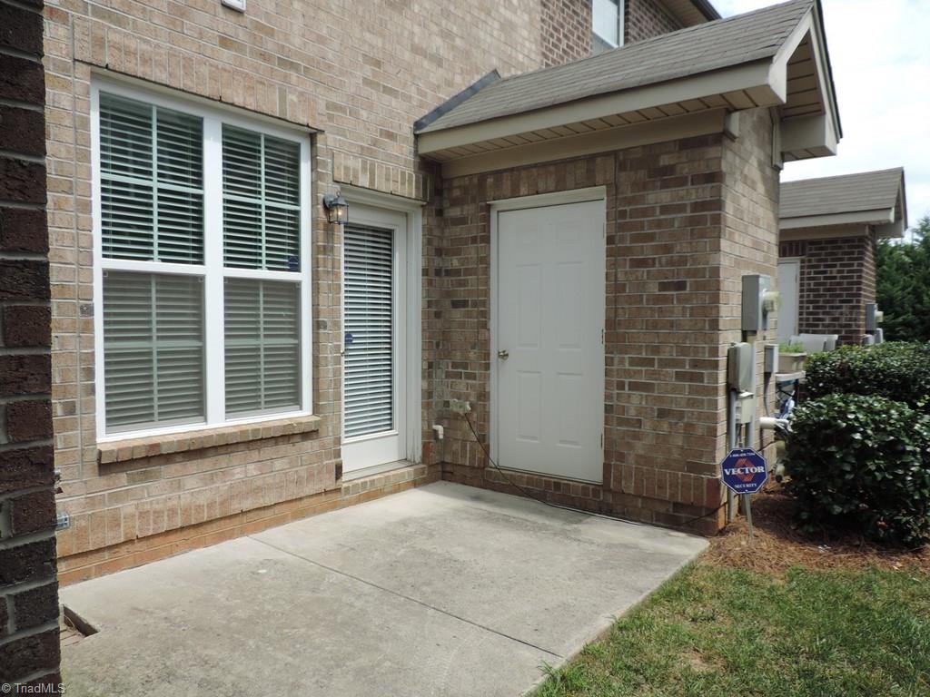 3760 Shadow Ridge Dr, High Point, NC 27265 photo 2