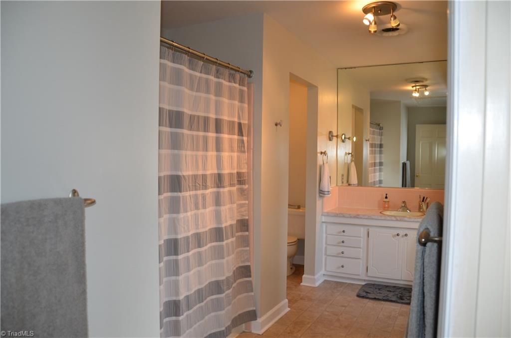 1308 Ashley Ave, High Point, NC 27262 photo 10