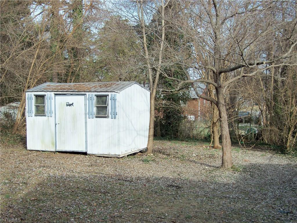 1232 Guyer St, High Point, NC 27262 photo 9