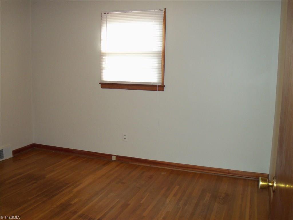 1232 Guyer St, High Point, NC 27262 photo 2