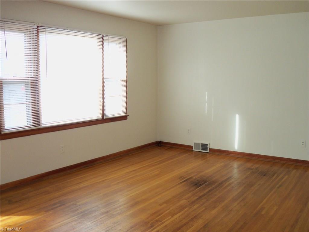 1232 Guyer St, High Point, NC 27262 photo 4