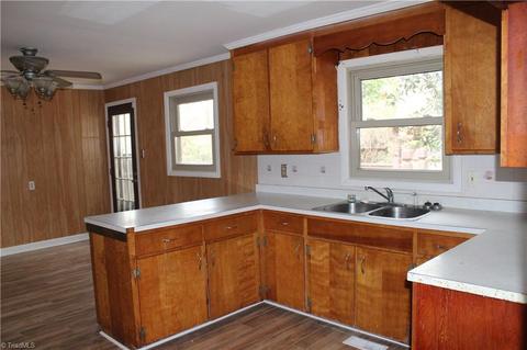 1436 Deep River Rd, High Point, NC 27265 photo 9