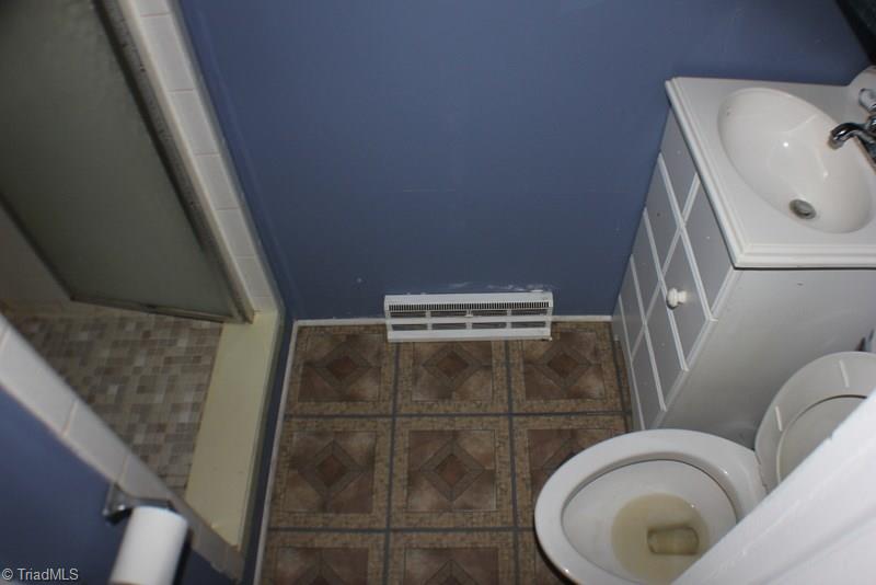 293 W Dodson Mill Rd, Pilot Mountain, NC 27041 photo 7