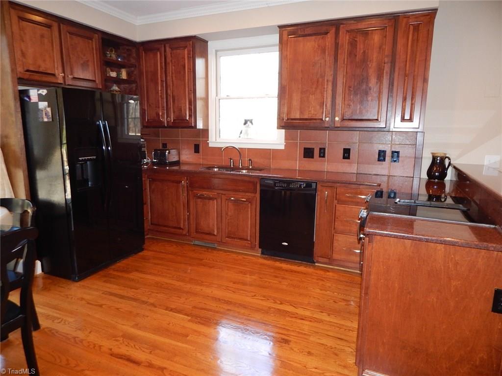226 Windsor Park Dr, Dobson, NC 27017 photo 6