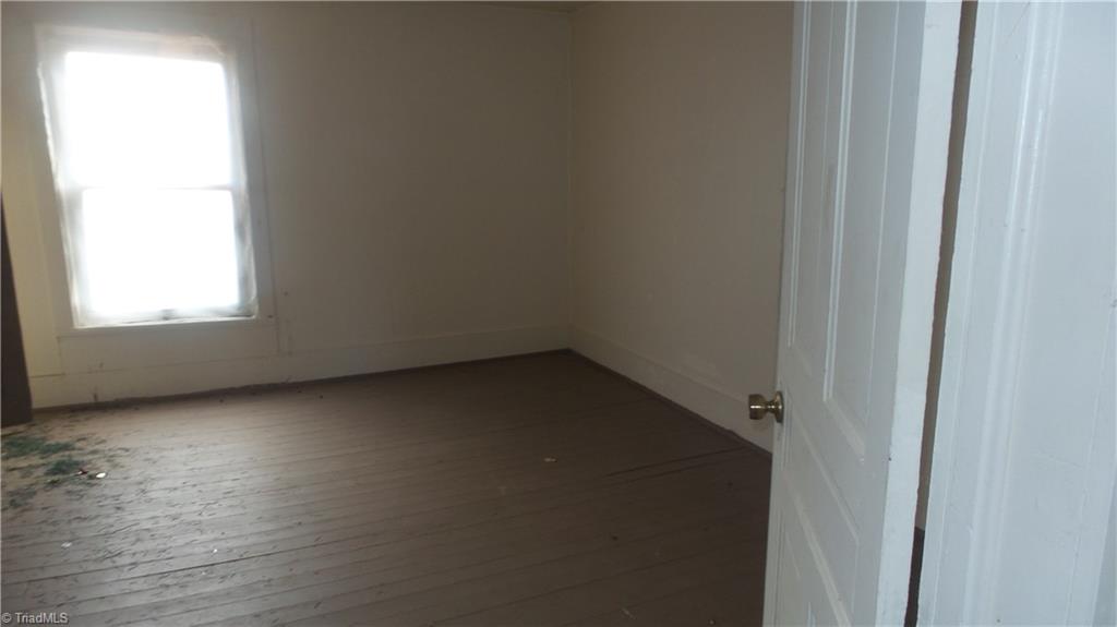 1127 Mill St, Pinnacle, NC 27043 photo 8