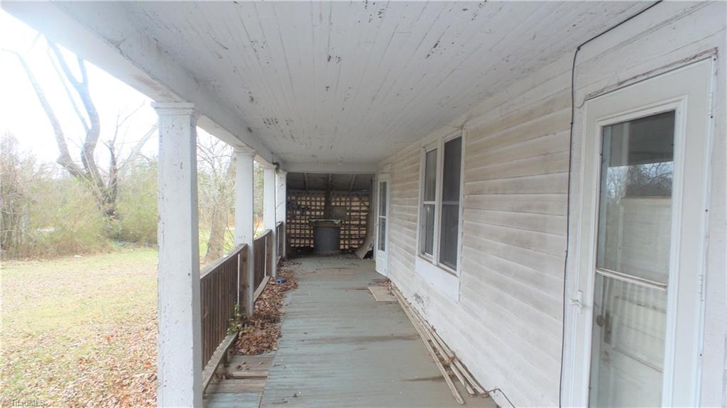 1127 Mill St, Pinnacle, NC 27043 photo 6