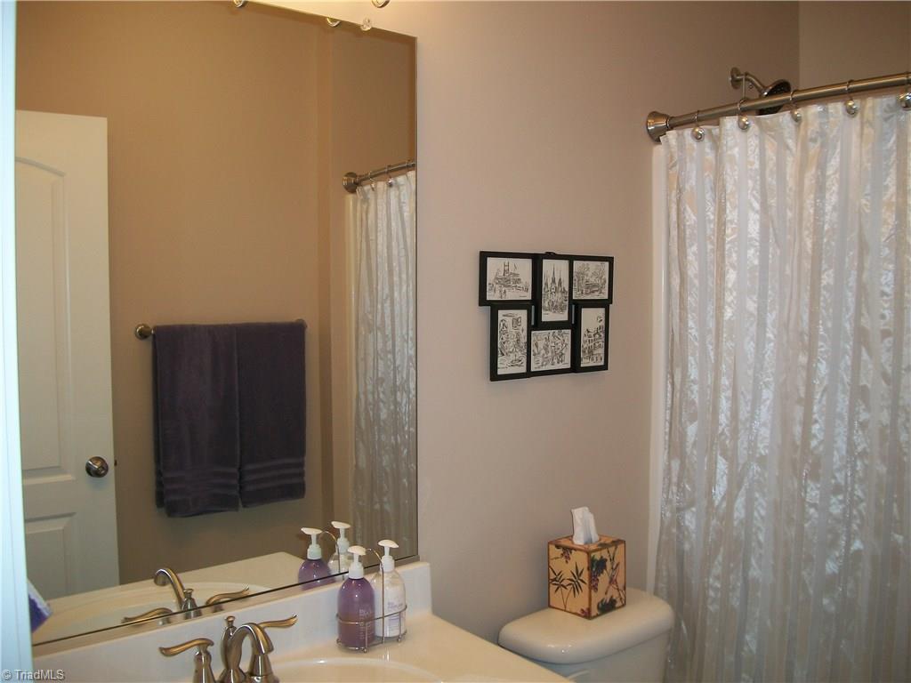 586 Forage Dr, High Point, NC 27265 photo 13