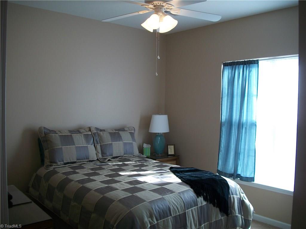 586 Forage Dr, High Point, NC 27265 photo 11