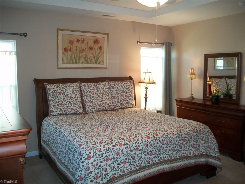 586 Forage Dr, High Point, NC 27265 photo 8