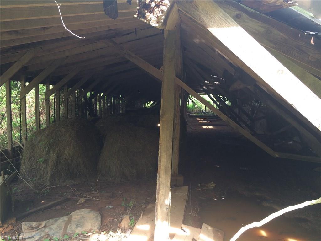 206 Whitaker Rd, Pinnacle, NC 27043 photo 8