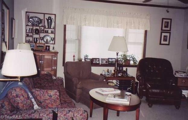 411 Traceway Rd, High Point, NC 27265 photo 4