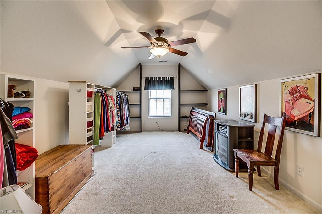 895 Hedgepath Ter, High Point, NC 27265 photo 19