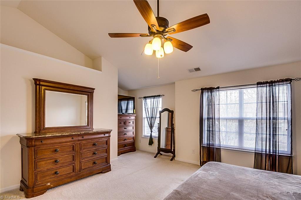 895 Hedgepath Ter, High Point, NC 27265 photo 13