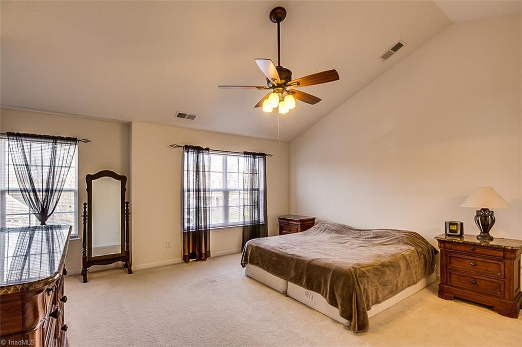 895 Hedgepath Ter, High Point, NC 27265 photo 12