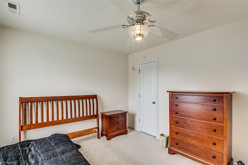 895 Hedgepath Ter, High Point, NC 27265 photo 18