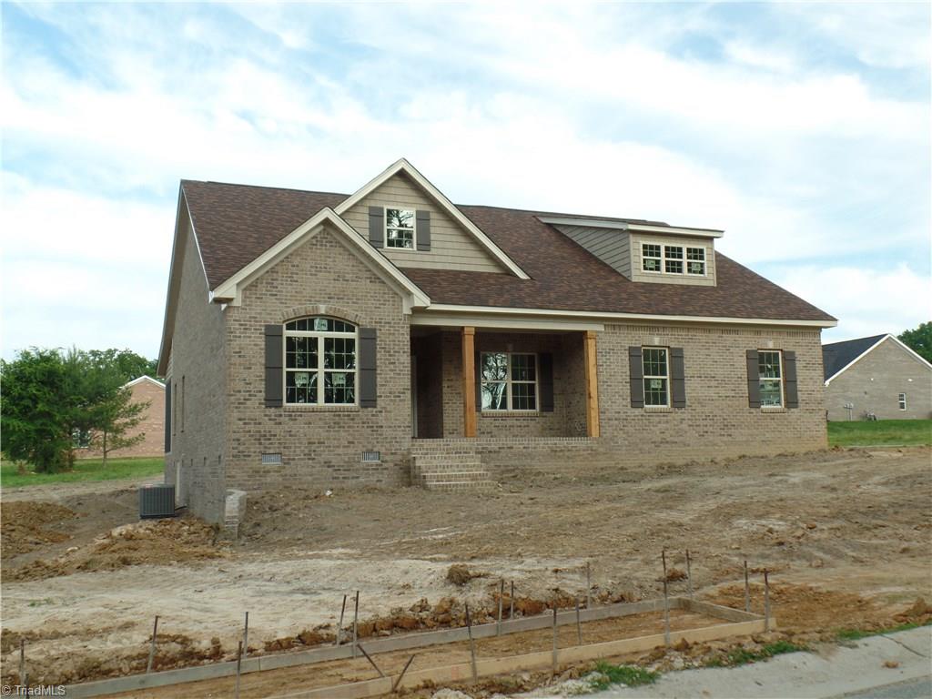 100 Emerald Ct, Trinity, NC 27370 photo 1