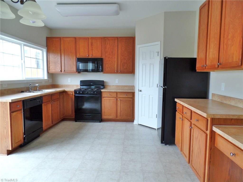 3820 Tonsley Pl, High Point, NC 27265 photo 6