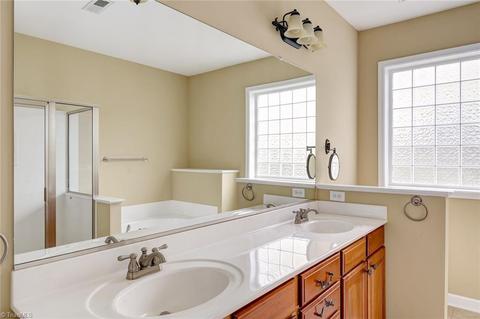 4528 Treebark Ln, High Point, NC 27265 photo 13