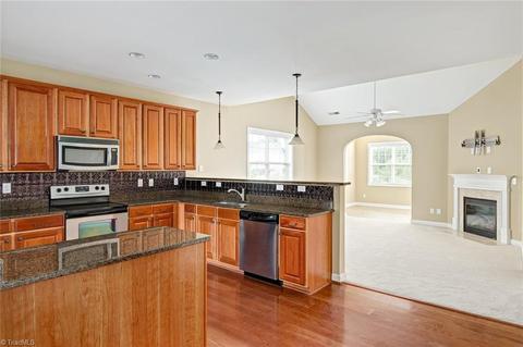 4528 Treebark Ln, High Point, NC 27265 photo 7
