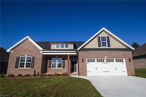 103 Solitaire Dr, Trinity, NC 27370 photo 1