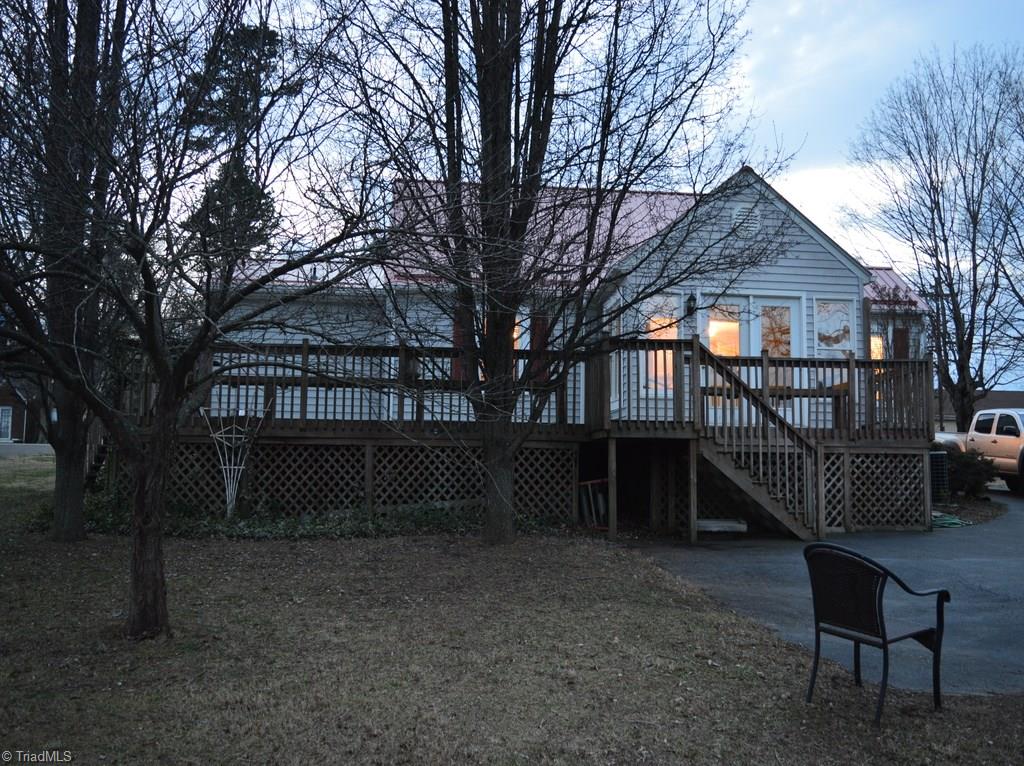 513 S Main St, Dobson, NC 27017 photo 15