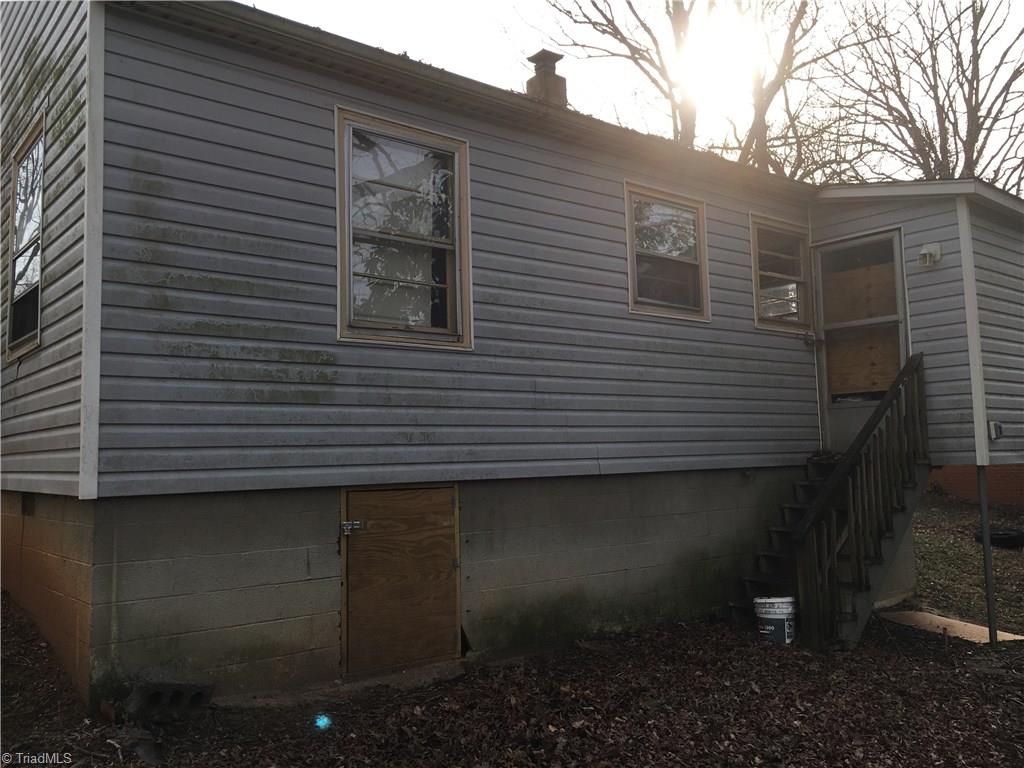 811 Mint Ave, High Point, NC 27260 photo 3