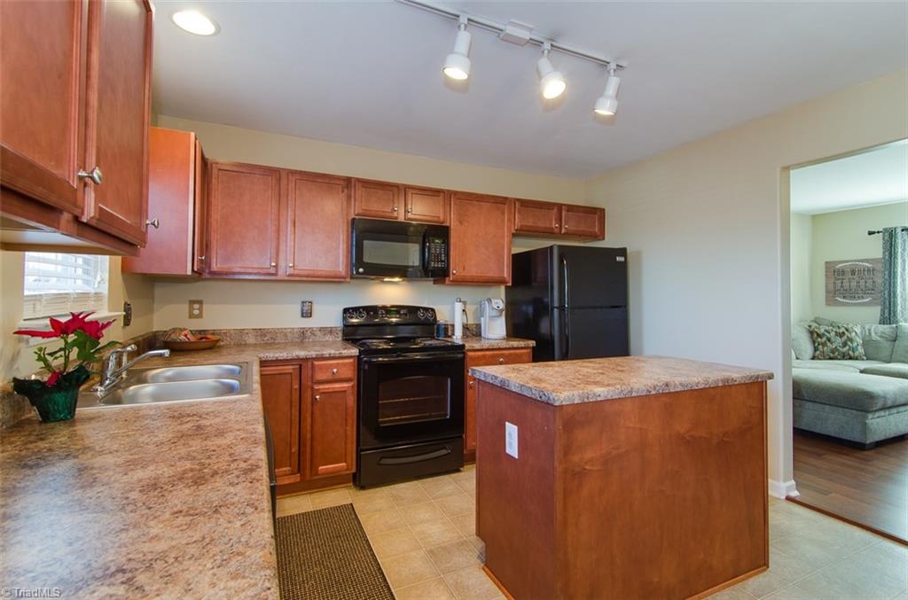 5228 Switchback Dr, High Point, NC 27265 photo 8
